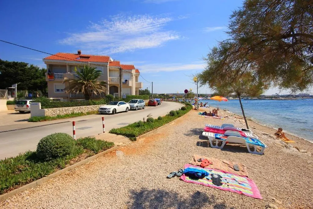 Villa Punta - Studios زادار شقة
